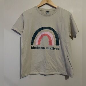 5/$15 | “kindness matters” tee shirt